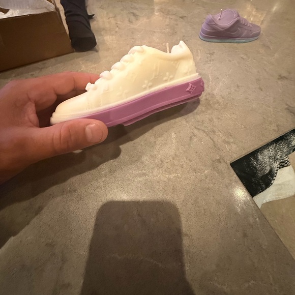 White and Purple custom Sneaker candle - Picture 2 of 4